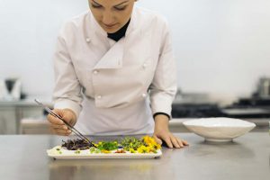 Scegliere una cucina: meglio a gas o elettrica?